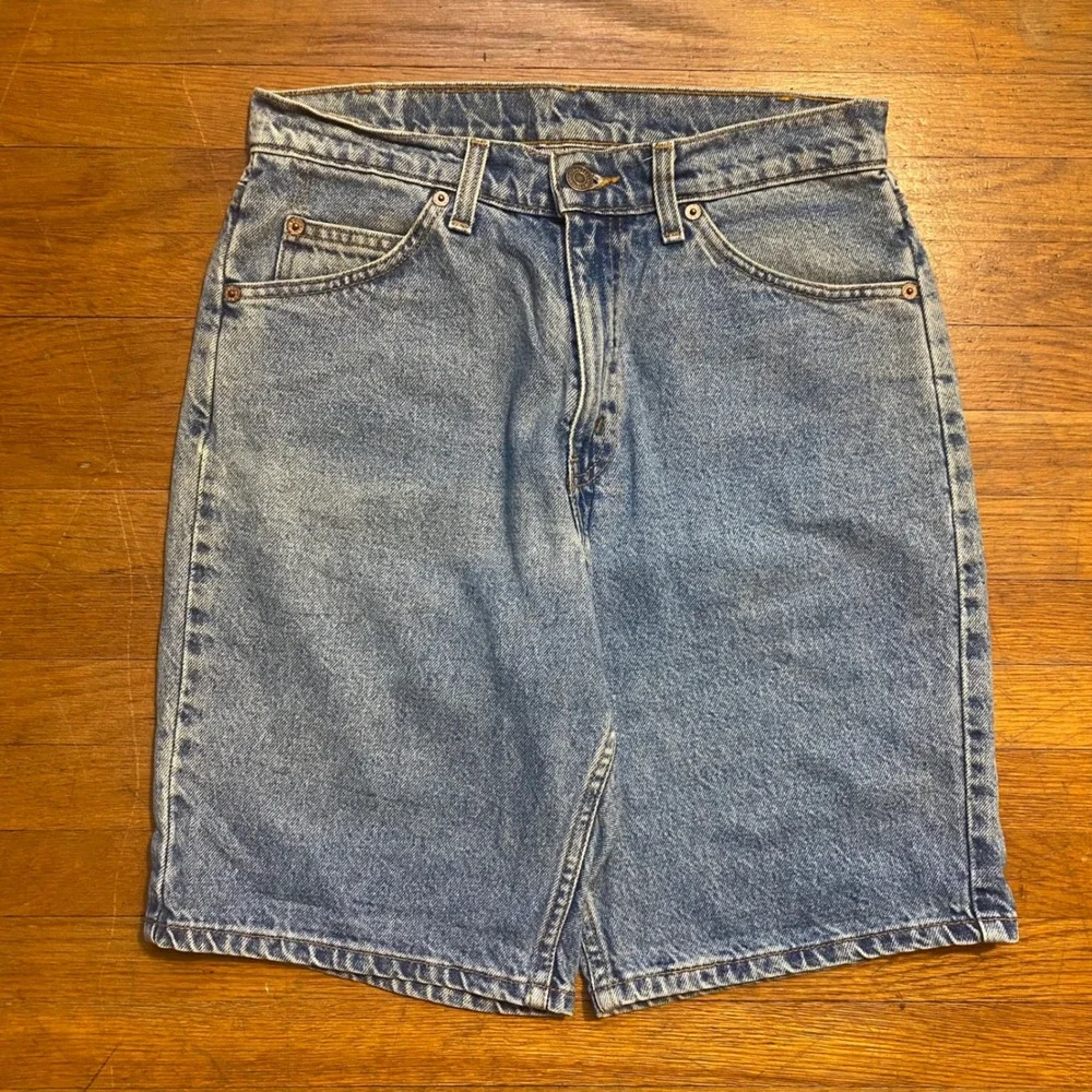 Vintage Levis 550 Relaxed Fit Denim Shorts Light Wash Orange Tab Mens 30x10